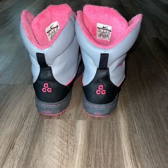 Nike Woodside ACG BOOTS (7Y) - Picture 2 of 5